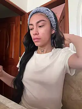 Bonny Eva online show from 02/04/26, 07:31