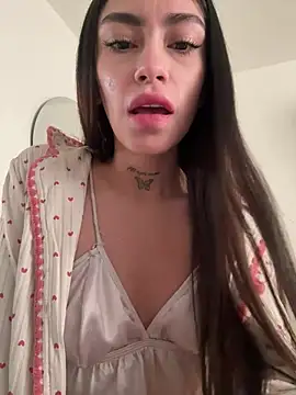 Snapshot of Bonny_Eva chatting on 07/18/26, 03:31 Bonny Eva online show from 07/18/26, 03:31