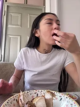 Bonny Eva online show from 04/12/26, 07:50