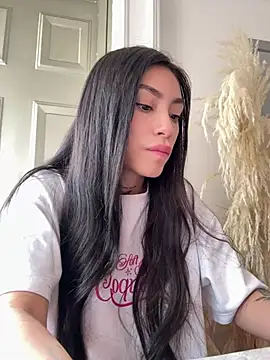 Bonny Eva online show from 05/05/26, 05:27