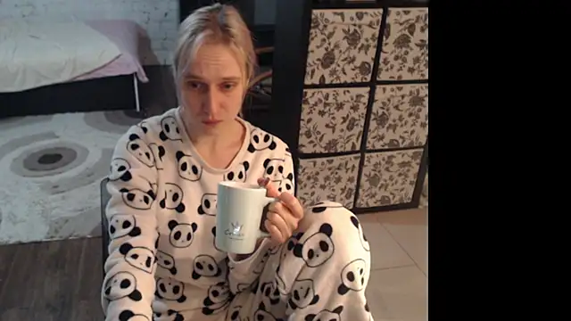 Your guilty pleasure1 online show from 02/19/26, 02:19