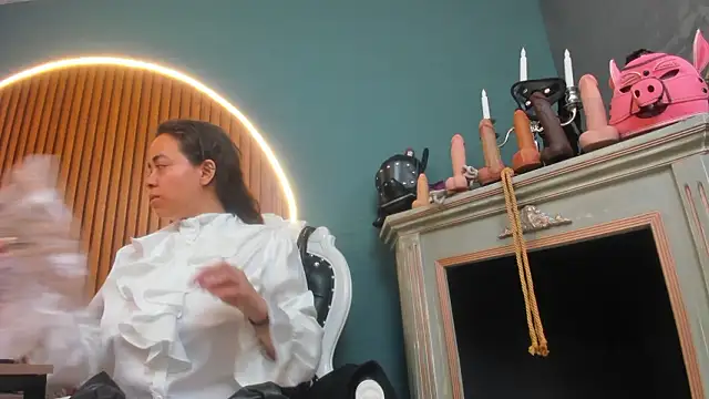 barbara leython online show from 02/11/26, 12:49