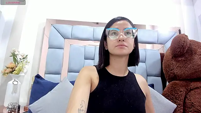 crystalstonee online show from 06/30/26, 05:35