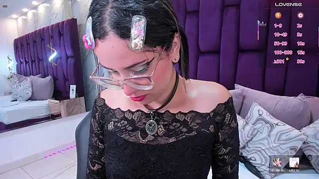 crystalstonee online show from 02/11/26, 10:53