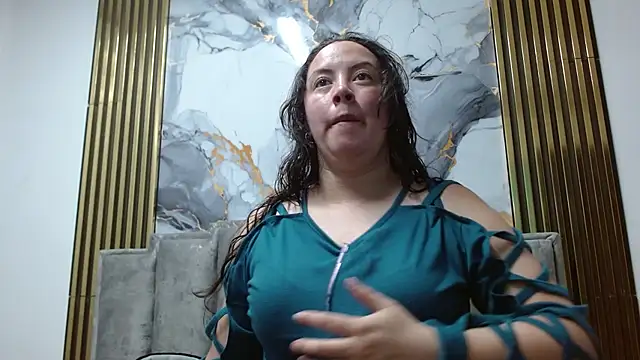 Snapshot of ElaMurray02 chatting on 02/24/26, 12:17 ElaMurray02 online show from 02/24/26, 12:17