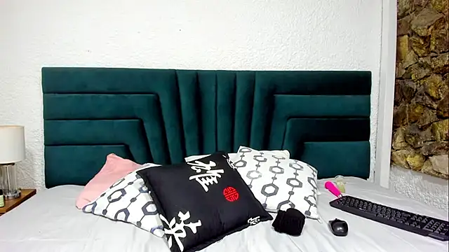 Dahliablack online show from 03/03/26, 12:34