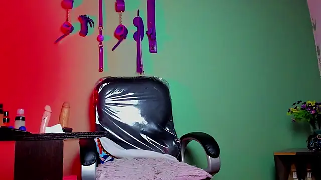 Snapshot of hazz_smith_ chatting on 02/20/26, 05:37 hazz smith online show from 02/20/26, 05:37