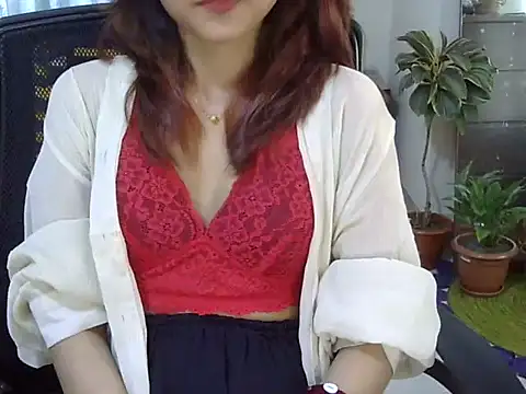 Maaya khan online show from 05/03/26, 11:04