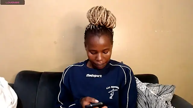 Snapshot of AppleAsss chatting on 06/11/26, 08:11 AppleAsss online show from 06/11/26, 08:11