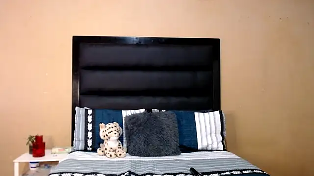 AppleAsss online show from 02/21/26, 01:02