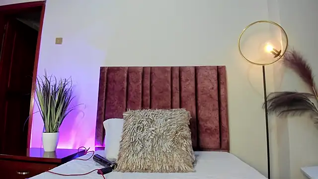 AylaStone online show from 02/11/26, 06:41