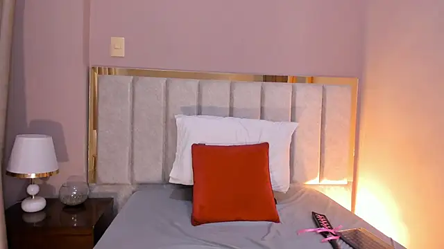 AnnaBroooks online show from 06/02/26, 01:27