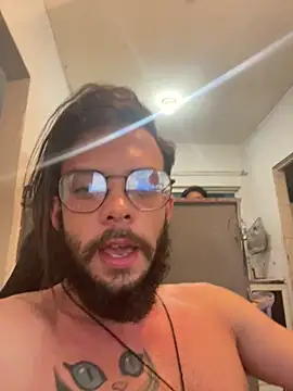 Snapshot of jonyboypriv chatting on 02/21/26, 03:30 jonyboypriv online show from 02/21/26, 03:30