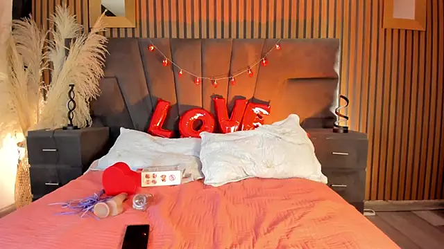 Snapshot of ZoehPeterr_ chatting on 02/15/26, 09:25 ZoehPeterr online show from 02/15/26, 09:25