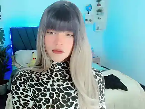 ZoeSchmmit online show from 06/27/26, 07:42