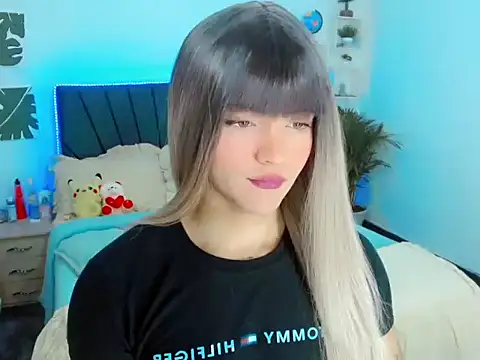 ZoeSchmmit online show from 06/23/26, 10:41