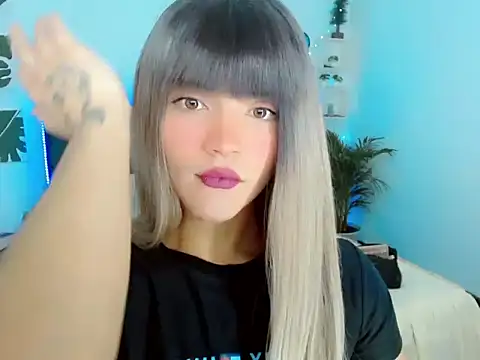 ZoeSchmmit online show from 07/11/26, 07:36