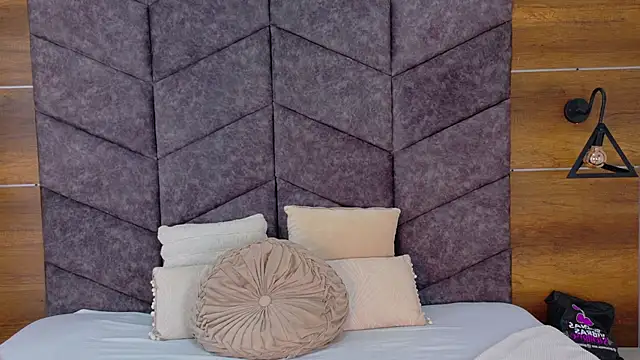 AnnieRouse   online show from 04/04/26, 11:39