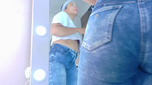 AnnieRouse   online show from 04/15/26, 11:38