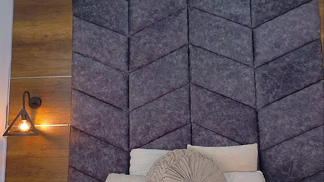 AnnieRouse   online show from 04/09/26, 11:38