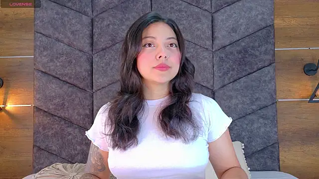 AnnieRouse   online show from 04/02/26, 11:39