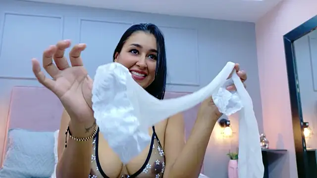 Busty Zay online show from 02/05/26, 06:48