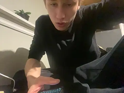 yourwhiteboy1 online show from 03/15/26, 02:29