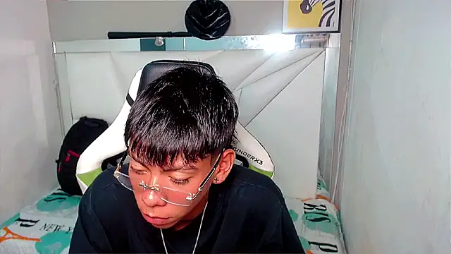 Liarr  online show from 03/24/26, 07:58