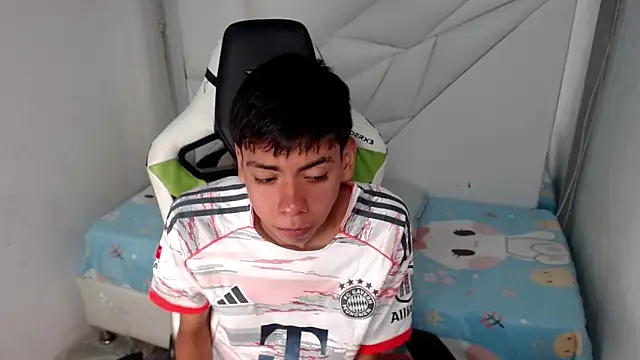 Liarr  online show from 02/22/26, 07:59