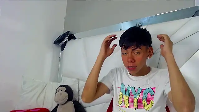 Liarr  online show from 04/10/26, 08:16