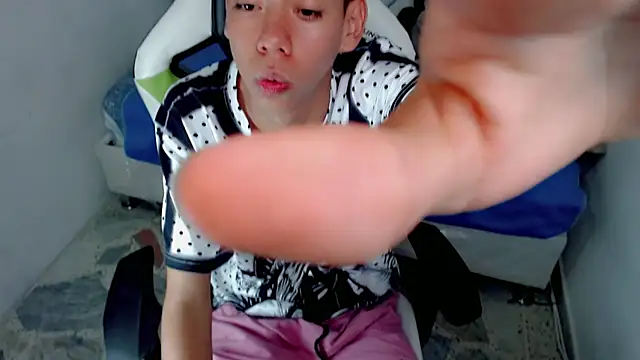 Liarr  online show from 02/11/26, 08:41