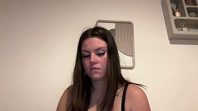 kiaraaaa75 online show from 02/02/26, 05:12