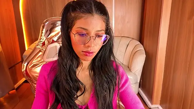 Alina b  online show from 06/19/26, 07:41