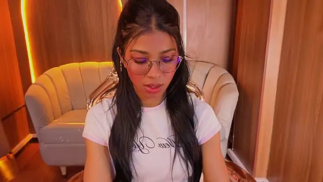 Alina b  online show from 05/26/26, 08:07