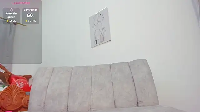 velvetluna  online show from 04/10/26, 03:08