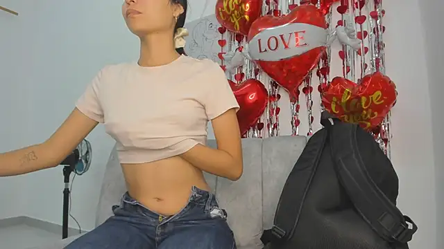 velvetluna  online show from 02/20/26, 11:12