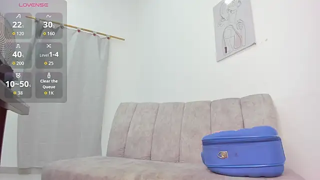 velvetluna  online show from 05/04/26, 01:58