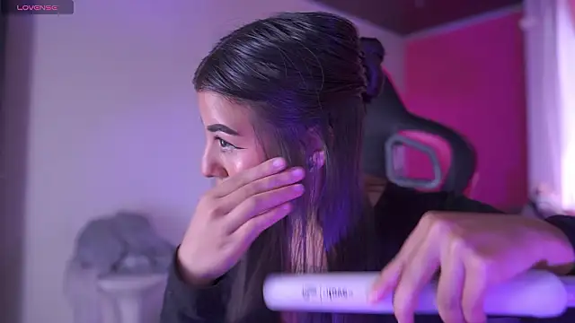 Snapshot of mavi_boo chatting on 02/24/26, 07:48 mavi boo online show from 02/24/26, 07:48