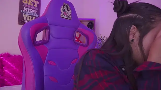 Snapshot of mavi_boo chatting on 02/04/26, 08:04 mavi boo online show from 02/04/26, 08:04