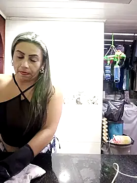 Snapshot of maynor_1998 chatting on 03/08/26, 02:04 maynor 1998 online show from 03/08/26, 02:04