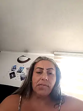 Snapshot of maynor_1998 chatting on 02/13/26, 07:03 maynor 1998 online show from 02/13/26, 07:03