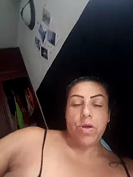 Snapshot of maynor_1998 chatting on 04/11/26, 11:47 maynor 1998 online show from 04/11/26, 11:47