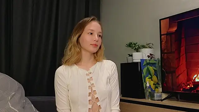 Snapshot of y0ur_sunshinee chatting on 02/11/26, 04:51 y0ur sunshinee online show from 02/11/26, 04:51