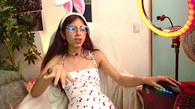 saphire  online show from 02/14/26, 12:49