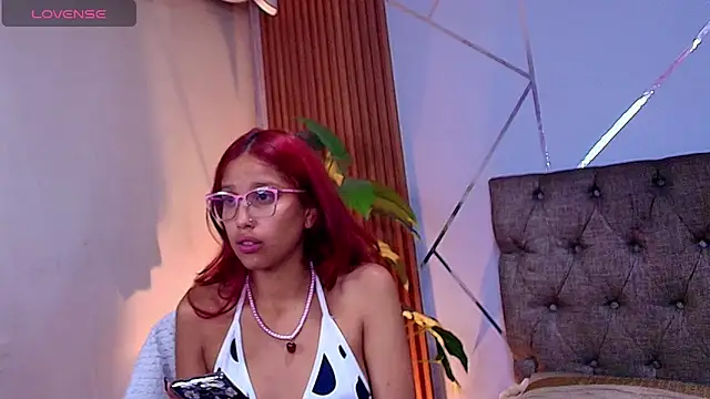 saphire  online show from 03/24/26, 06:24