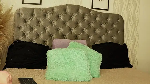 katt eyes  online show from 03/20/26, 01:34