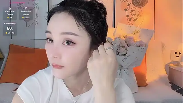 Lisa-295188 online show from 04/14/26, 07:35