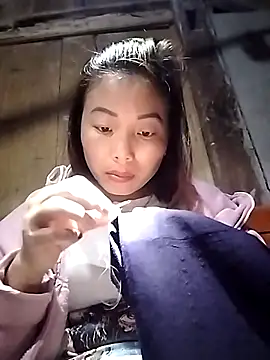 Snapshot of Ella-aa chatting on 02/13/26, 12:38 Ella-aa online show from 02/13/26, 12:38