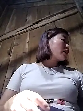 Snapshot of Ella-aa chatting on 02/06/26, 01:07 Ella-aa online show from 02/06/26, 01:07