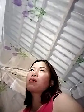 Ella-aa online show from 04/03/26, 10:16